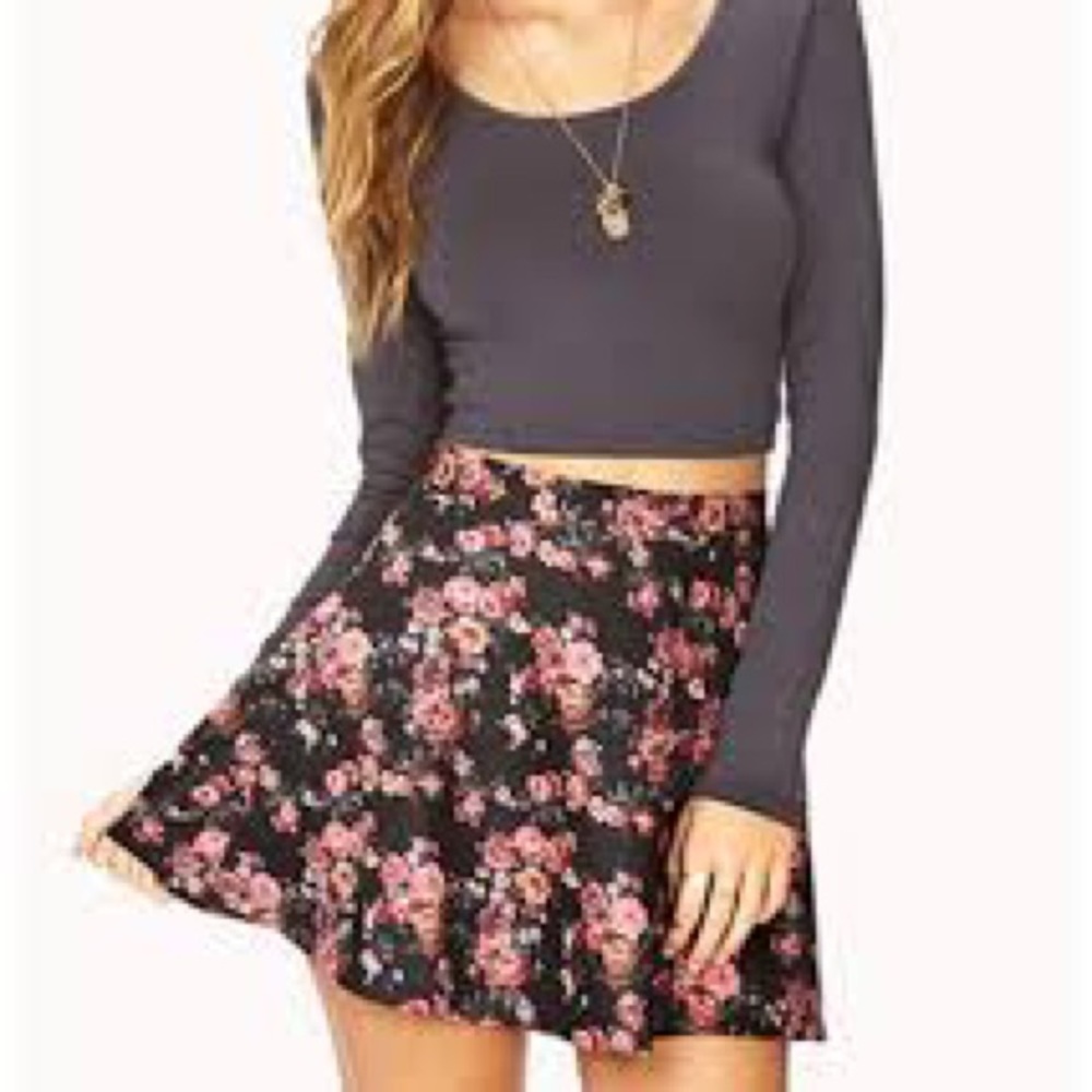 Flirty Floral Fun Mini Skirt Divided Size XS